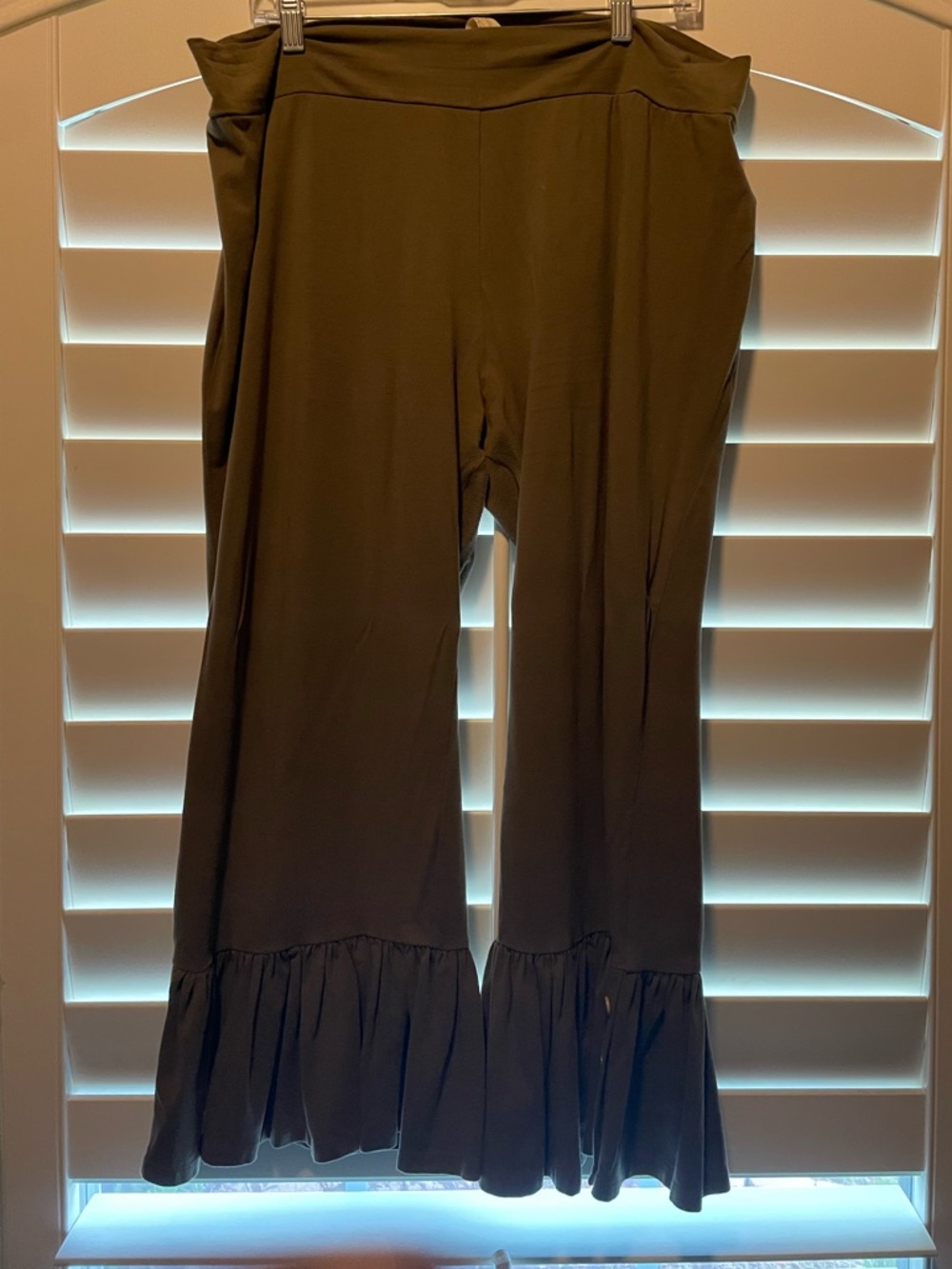 Matilda Jane Olive Green ruffle pant with button detail.